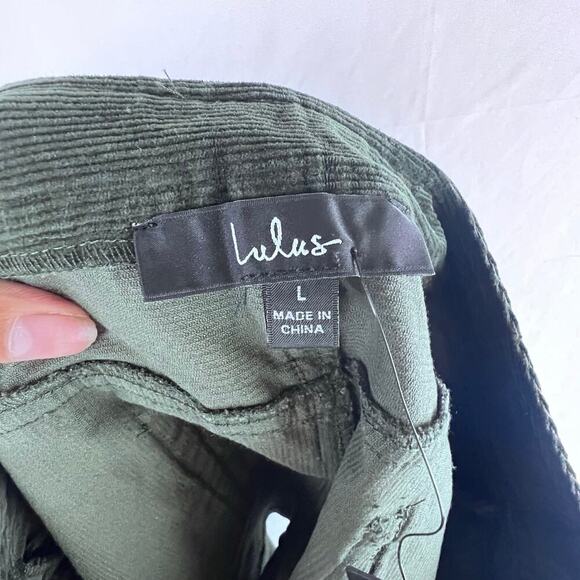 NWT LuLus Green Lightweight Corduroy Button Front Mini Skirt Size Large - Picture 4 of 5